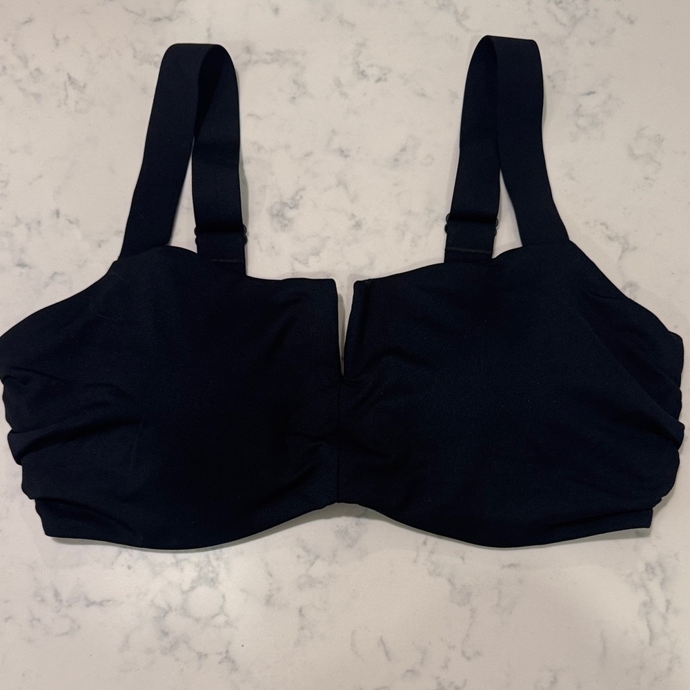 ATHLETA Women’s Black Adjustable Wide Strap Swim Top Supportive NWOT 34D/DD